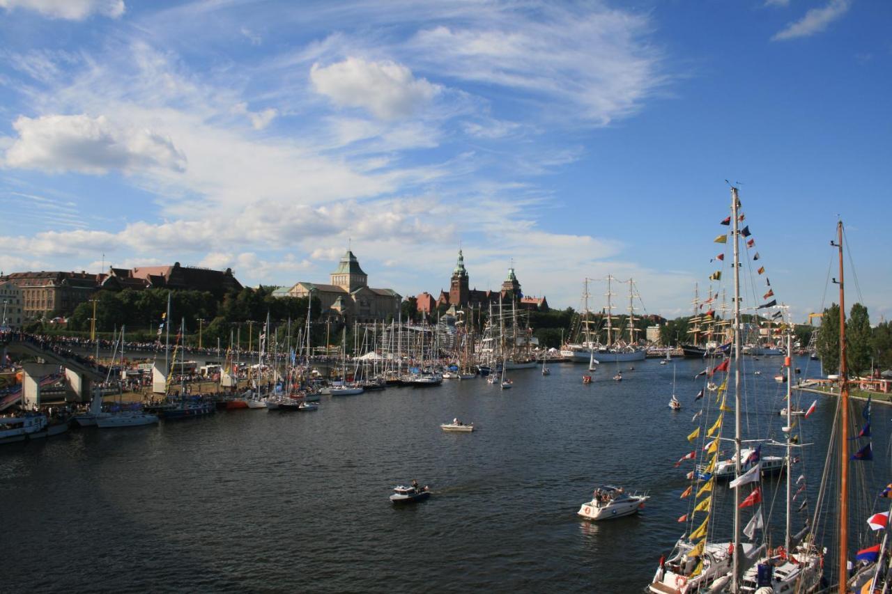 Ostello Studencki Dom Marynarza Pasat Stettino Esterno foto